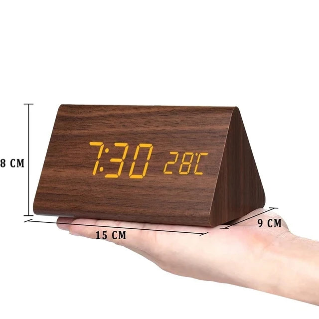 EcoLED Clock - Digitalt trälarm med röststyrning MILA Sverige