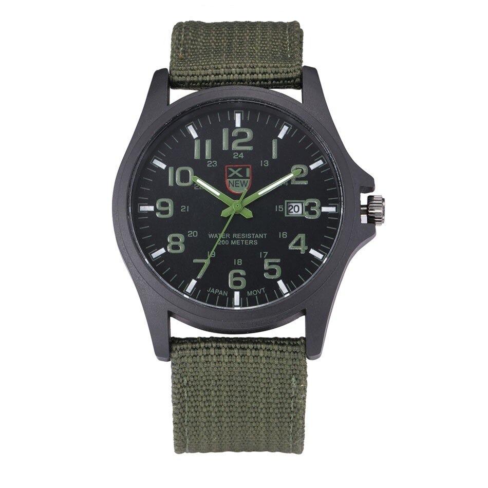 "Herrar militärt armbandsur med lysande urtavla, stoppur, rostfritt stål och silikonrem, perfekt för äventyr och vardagsbruk.