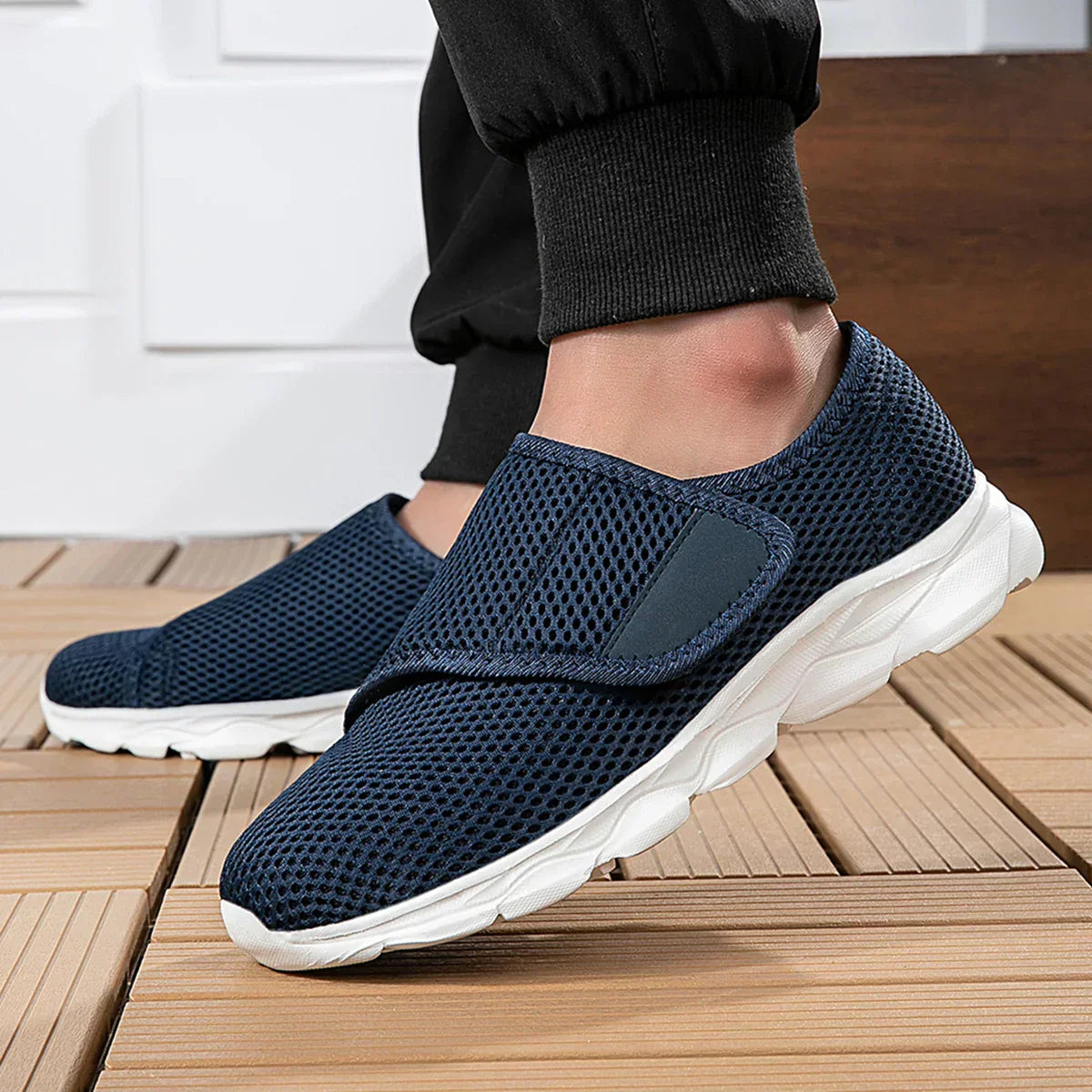 "Kvinnor promenadskor för bred fot, beige, blå, svart. Modern design, andningsbart material för maximal komfort."
