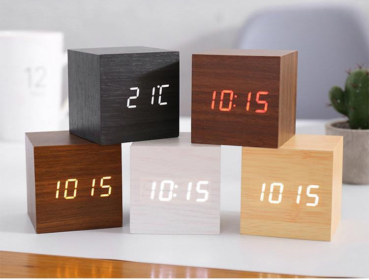 Carvallo – Stilig LED-väckarklocka med minimalistisk design och smarta funktioner Carvallo