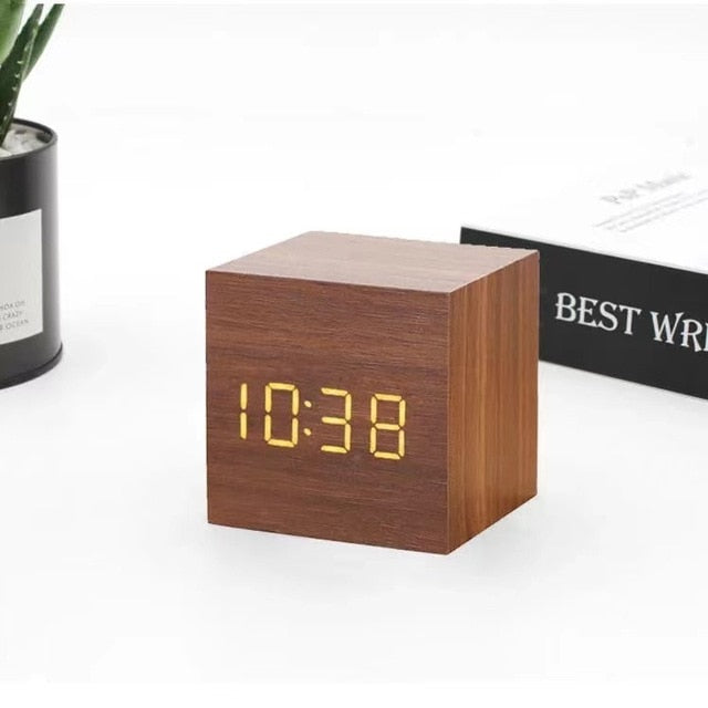 Carvallo – Stilig LED-väckarklocka med minimalistisk design och smarta funktioner Carvallo