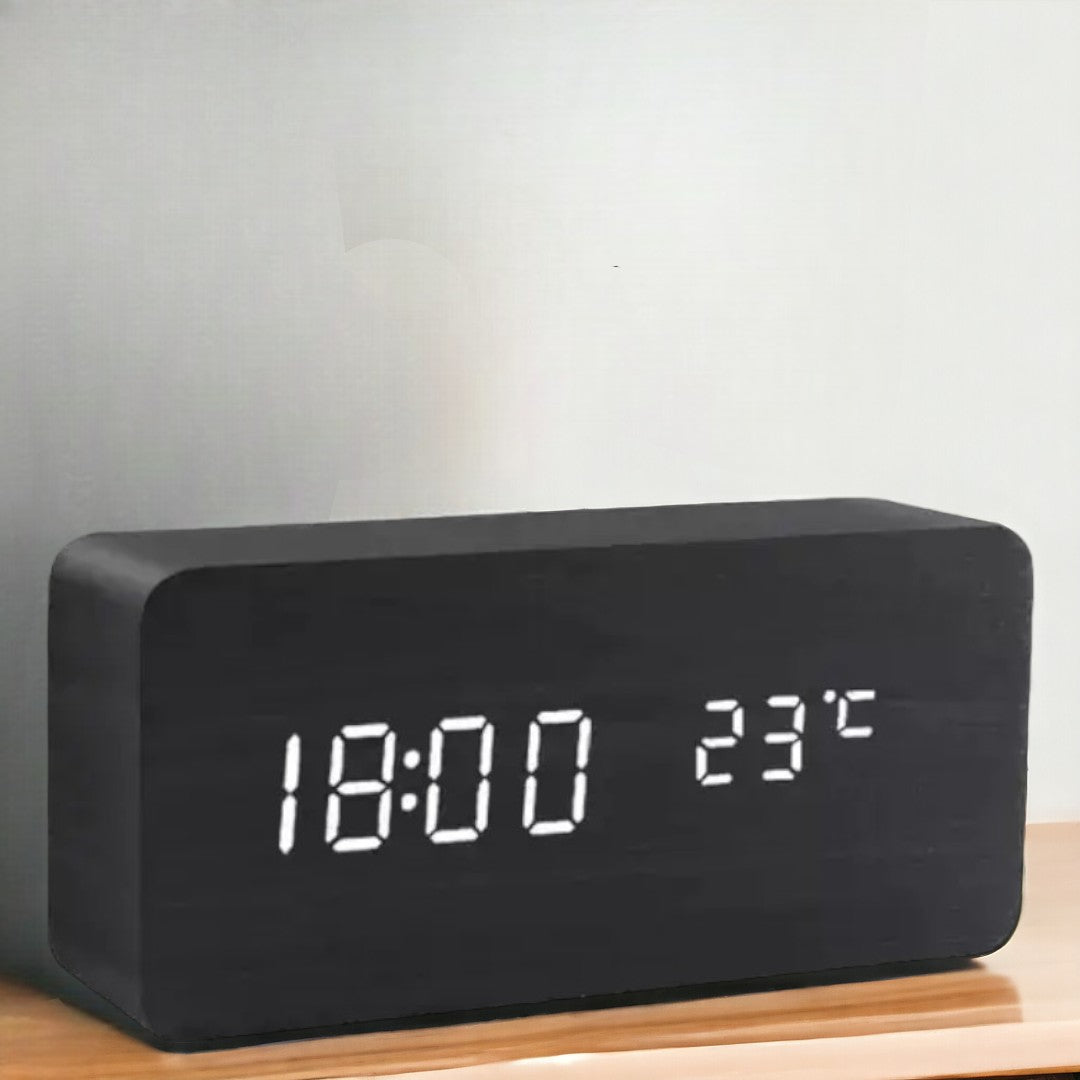EcoLED Clock - Digitalt trälarm med röststyrning MILA Sverige